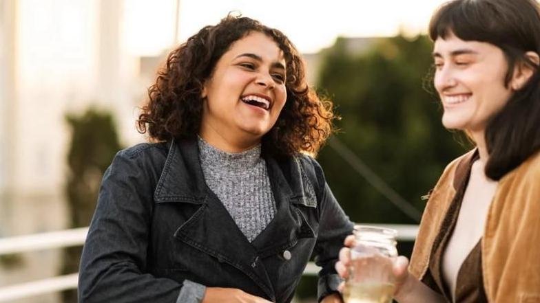 تعرف على ابرز النصائح التي تساعدك في بناء علاقات أفضل مع الآخرين