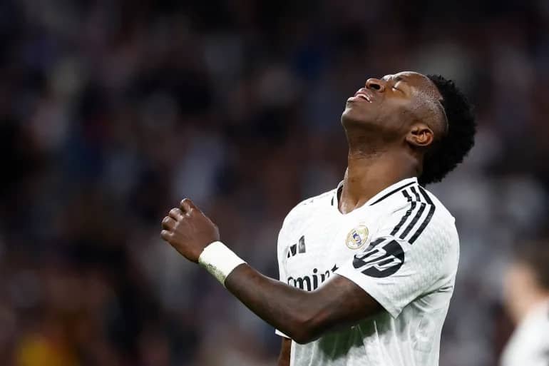 البرازيلي فينيسيوس يرفض عرض ريال مدريد ويطالب برقم قياسي